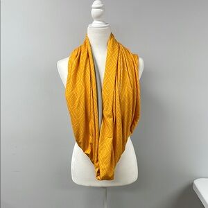 Under Armour Yellow and Gray Scarf